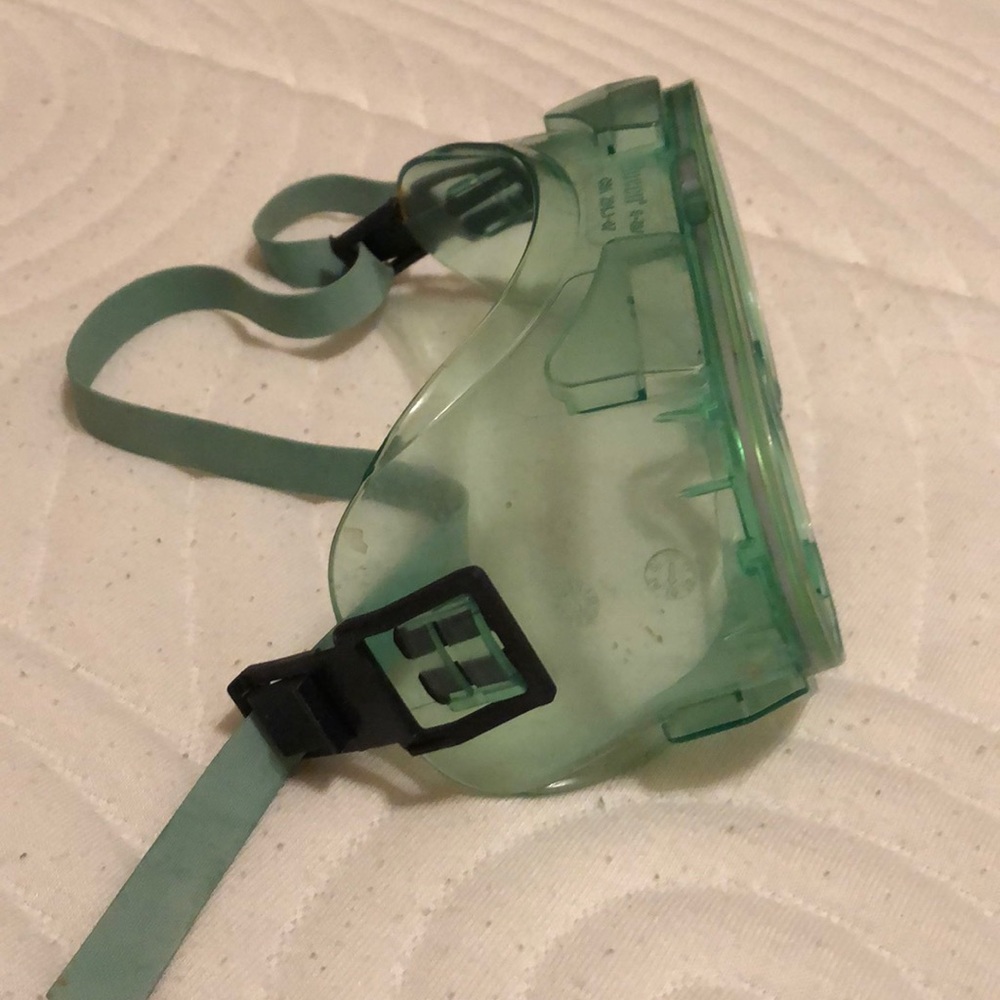 Science goggles - Picture 2 of 2